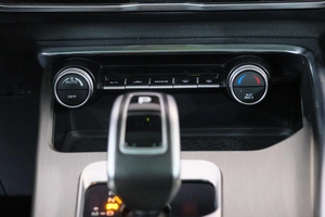 Внедорожник Geely Coolray 2020 года, 1799000 рублей, Омск