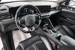 Седан Kia K5 2020 года, 2799000 рублей, Красноярск