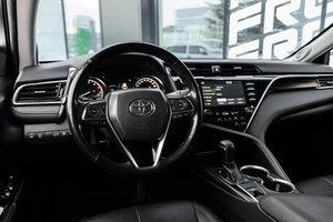 Седан Toyota Camry 2018 года, 2730000 рублей, Ульяновск