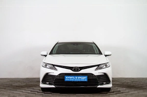 Седан Toyota Camry 2021 года, 3599000 рублей, Сургут