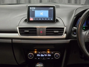 Седан Mazda Axela 2015 года, 1299000 рублей, Красноярск