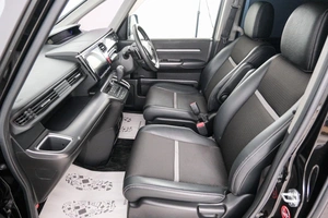 Минивэн Honda Stepwgn Spada 2019 года, 2299000 рублей, Красноярск