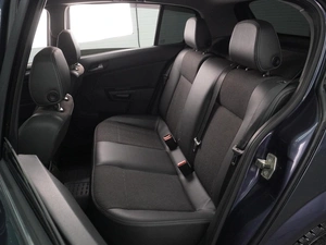 Хетчбэк Opel Astra 2011 года, 639000 рублей, Воронеж