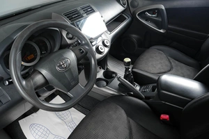 Внедорожник Toyota RAV4 2010 года, 1199000 рублей, Тюмень