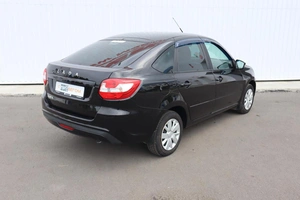 Лифтбек ВАЗ (LADA) Granta 2023 года, 800000 рублей, Брянск
