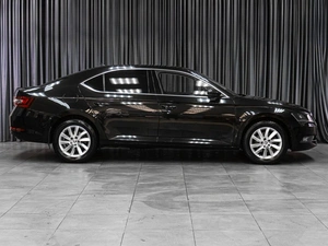 Лифтбек Skoda Superb 2018 года, 2399000 рублей, Тюмень