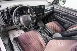 Внедорожник Mitsubishi Outlander 2015 года, 1999000 рублей, Красноярск