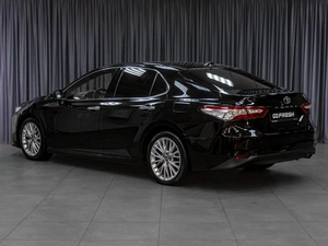 Седан Toyota Camry 2019 года, 2189000 рублей, Тюмень