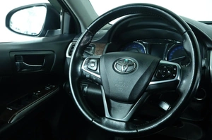 Седан Toyota Camry 2017 года, 2489000 рублей, Омск