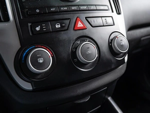 Хетчбэк Kia Ceed 2010 года, 759000 рублей, Волгоград