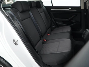 Седан Volkswagen Passat 2018 года, 1598055 рублей, Москва