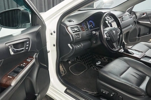 Седан Toyota Camry 2015 года, 2170000 рублей, Красноярск