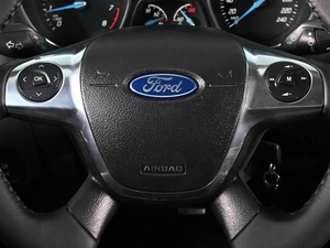 Седан Ford Focus 2013 года, 860000 рублей, Аксай