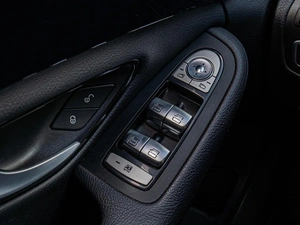 Седан Mercedes-benz C-класс 2018 года, 2198000 рублей, Краснодар