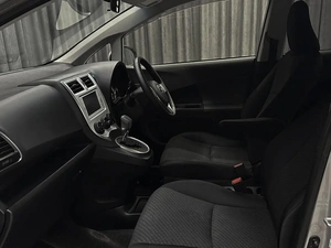 Хетчбэк Toyota Ractis 2012 года, 1120000 рублей, Красноярск