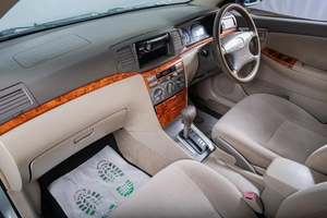 Седан Toyota Corolla Fielder 2005 года, 679000 рублей, Томск