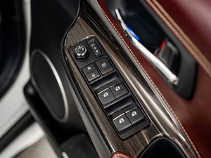 Внедорожник Toyota Harrier 2017 года, 2495000 рублей, Красноярск