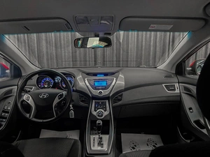 Седан Hyundai Elantra 2011 года, 899000 рублей, Красноярск