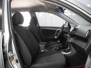 Внедорожник Toyota RAV4 2006 года, 1130000 рублей, Омск