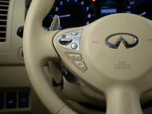 Внедорожник Infiniti QX70 2015 года, 2549999 рублей, Москва