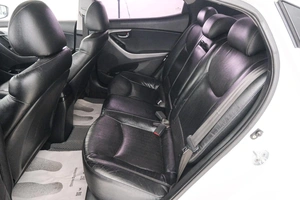 Седан Hyundai Avante 2011 года, 949000 рублей, Красноярск