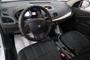 Седан Renault Fluence 2013 года, 799000 рублей, Омск