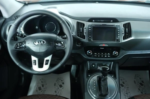 Внедорожник Kia Sportage 2013 года, 1299000 рублей, Омск