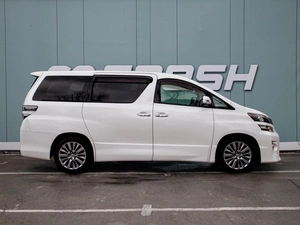 Минивэн Toyota Vellfire 2013 года, 2399000 рублей, Большой Сочи