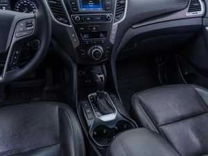 Внедорожник Hyundai Santa Fe 2017 года, 2319000 рублей, Саратов
