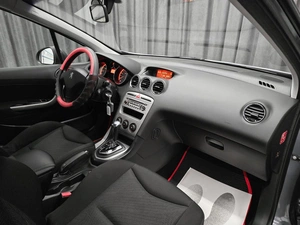 Хетчбэк Peugeot 308 2010 года, 450000 рублей, Красноярск