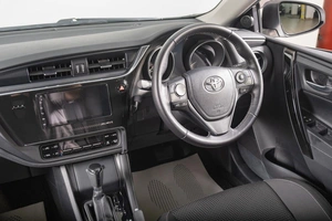 Хетчбэк Toyota Auris 2016 года, 1649000 рублей, Томск