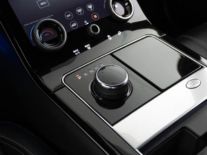 Внедорожник Land Rover Range Rover Velar 2018 года, 3698999 рублей, Москва