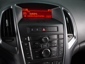 Хетчбэк Opel Astra 2012 года, 899000 рублей, Красный Пахарь