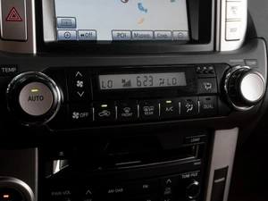 Внедорожник Toyota Land Cruiser Prado 2013 года, 3649000 рублей, Тюмень