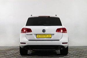 Внедорожник Volkswagen Touareg 2013 года, 2399000 рублей, Сургут