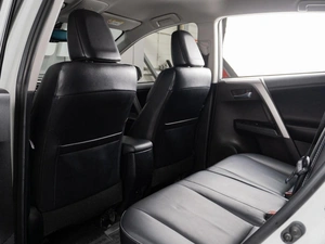 Внедорожник Toyota RAV4 2015 года, 2320000 рублей, Тюмень