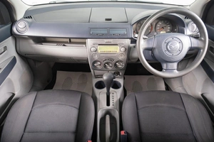Хетчбэк Mazda Demio 2004 года, 449000 рублей, Томск