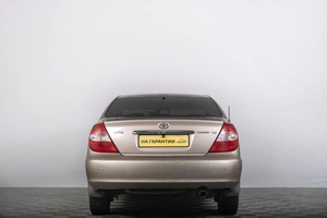 Седан Toyota Camry 2003 года, 729000 рублей, Томск
