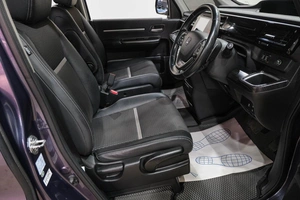 Минивэн Honda Stepwgn Spada 2015 года, 1799000 рублей, Новокузнецк