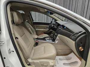 Седан Renault Latitude 2011 года, 870000 рублей, Красноярск