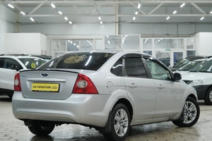 Седан Ford Focus 2010 года, 899000 рублей, Омск