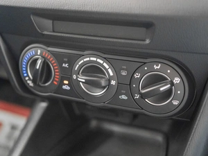 Седан Mazda Axela 2015 года, 1325000 рублей, Красноярск