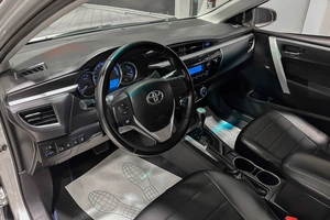 Седан Toyota Corolla 2013 года, 1347000 рублей, Красноярск