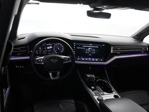 Внедорожник Volkswagen Touareg 2018 года, 4790055 рублей, Москва