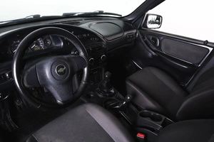 Внедорожник Chevrolet Niva 2017 года, 719000 рублей, Пермь