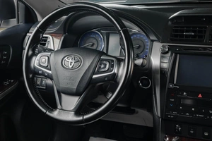 Седан Toyota Camry 2015 года, 2079000 рублей, Тюмень