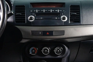 Седан Mitsubishi Lancer 2012 года, 899000 рублей, Сургут
