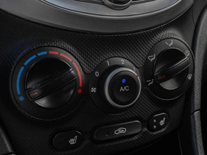 Седан Hyundai Solaris 2013 года, 988000 рублей, Краснодар