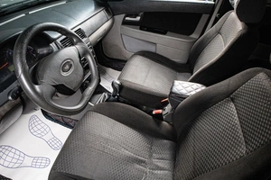 Седан ВАЗ (LADA) Priora 2011 года, 349000 рублей, Сургут