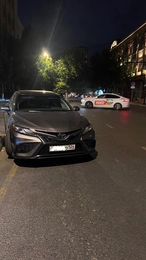 Седан Toyota Camry 2020 года, 2800000 рублей, Красноярск